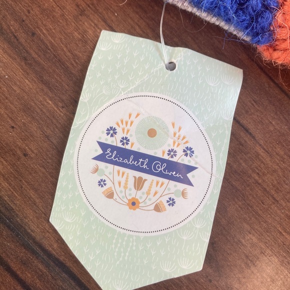 NWT colorful curves 2 feet 11 inches by 2 feet hook and weave - Picture 3 of 10